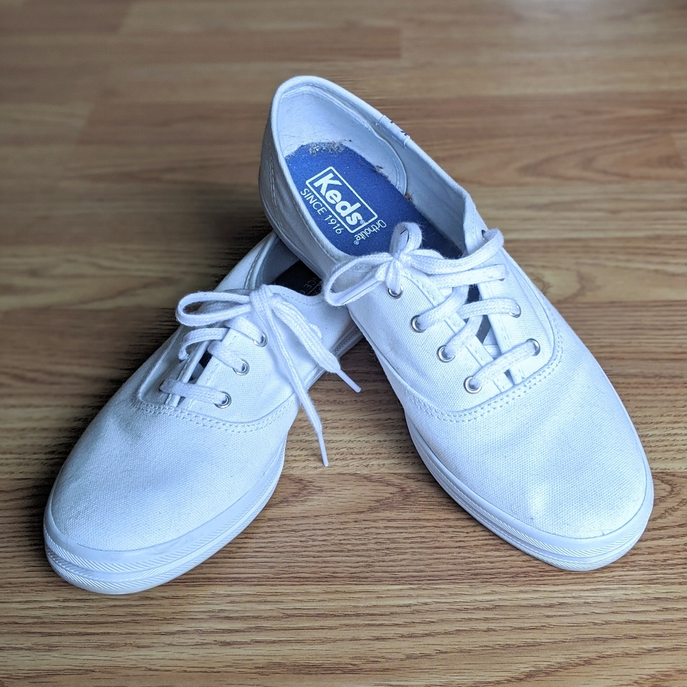 NWT white canvas Keds